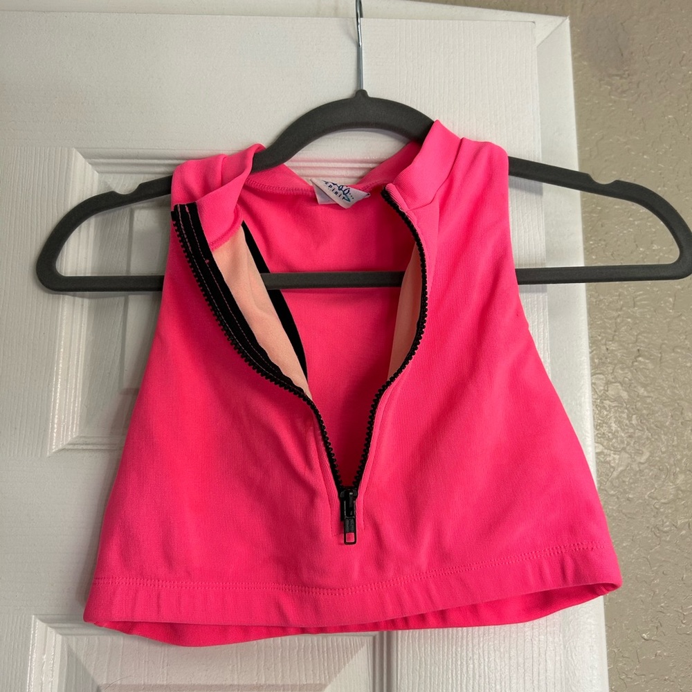 Hot pink vintage athletic/ going out top!